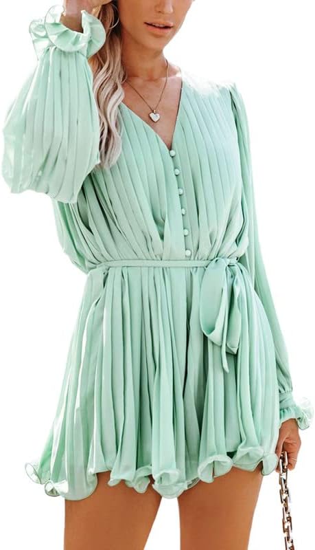 Stylishly Stand Out with a Green Pants Outfit